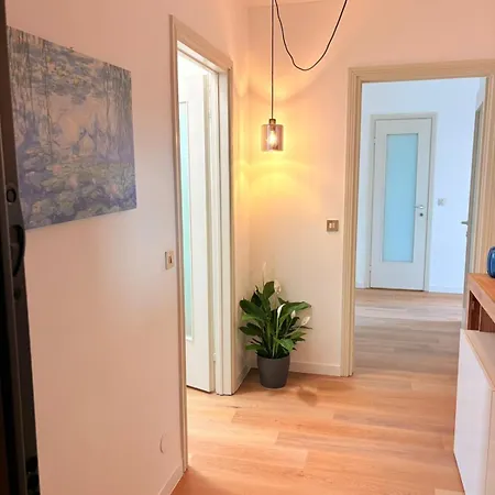 Luxury On Corso Garibaldi Mediolan